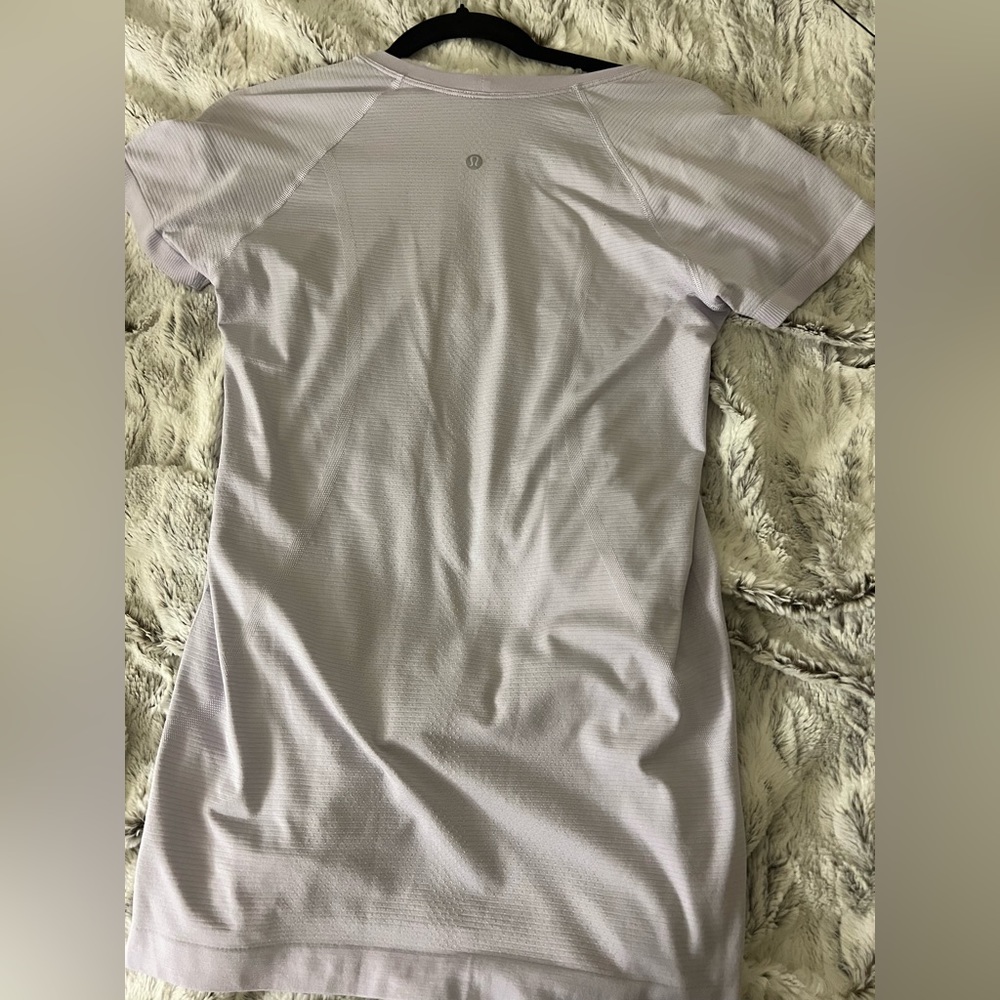 Lululemon Swifty Tech shirt size 8 color lavender